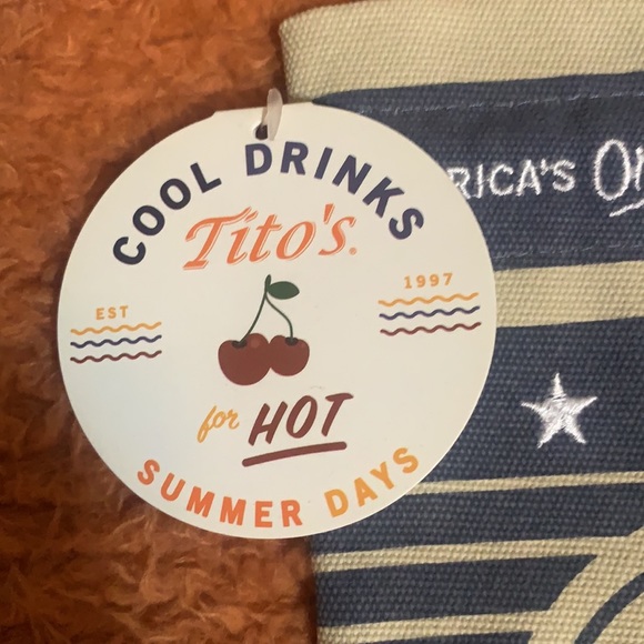 Tito’s handmade vodka bag Cool Drinks for Hot Summer Days Red White & Blue - Picture 5 of 8